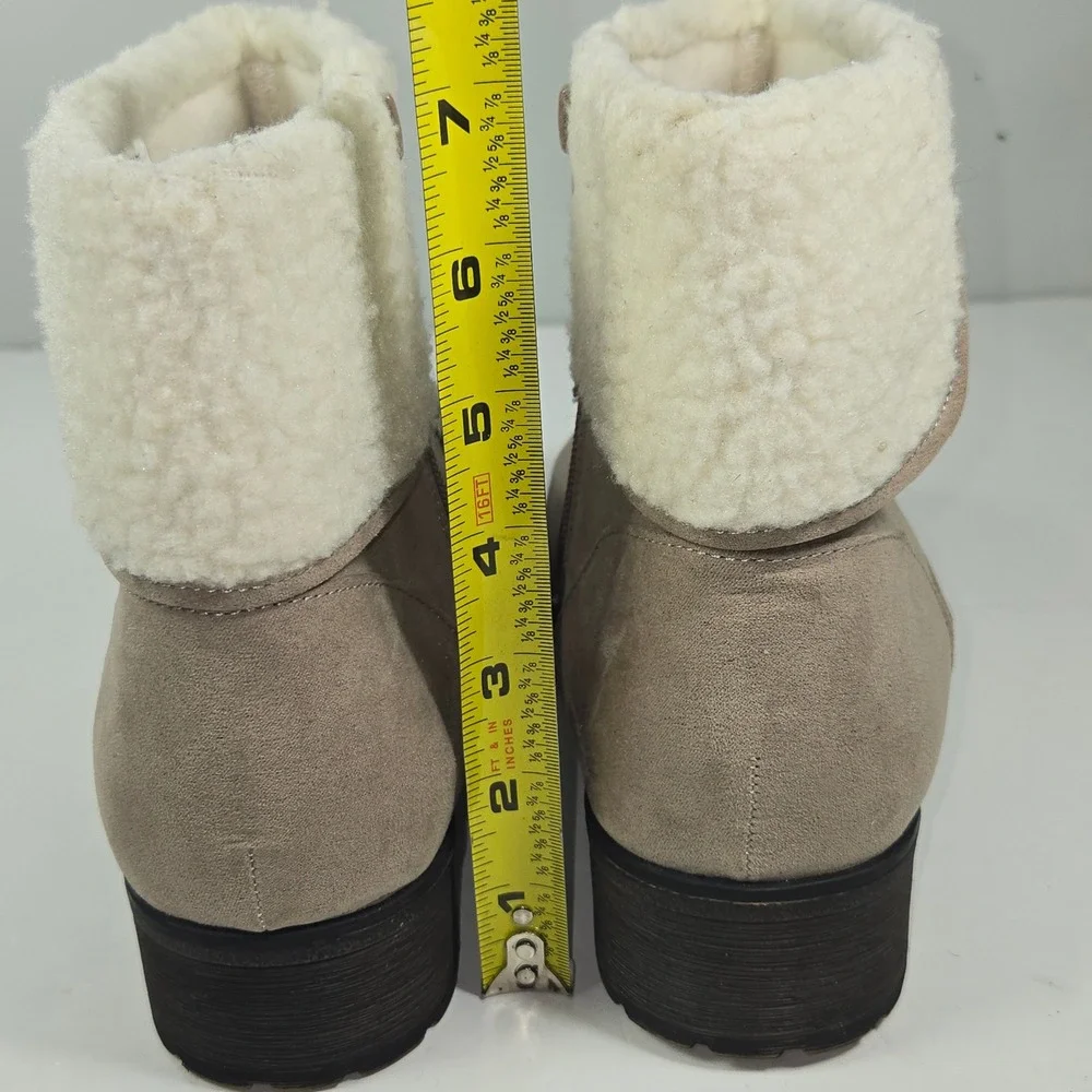 Serra‎ Shearling Trim Ankle Boots Womens 9 Tan Faux Suede Buckle Zip